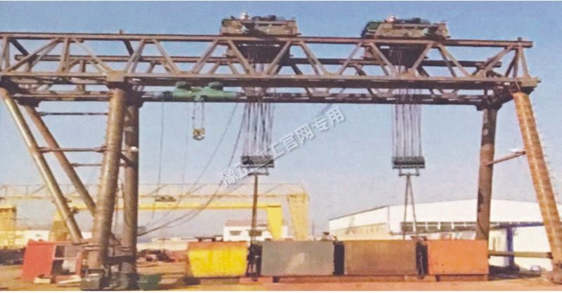 雙小車提梁機(jī)